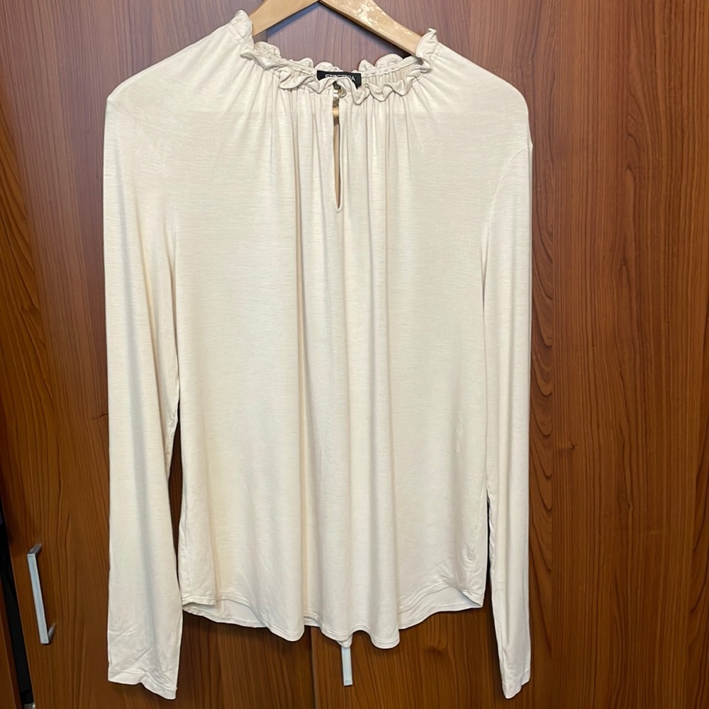 Long sleeve soft knit top with gathered neck